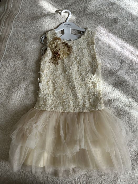 Нарядное платье для девочки