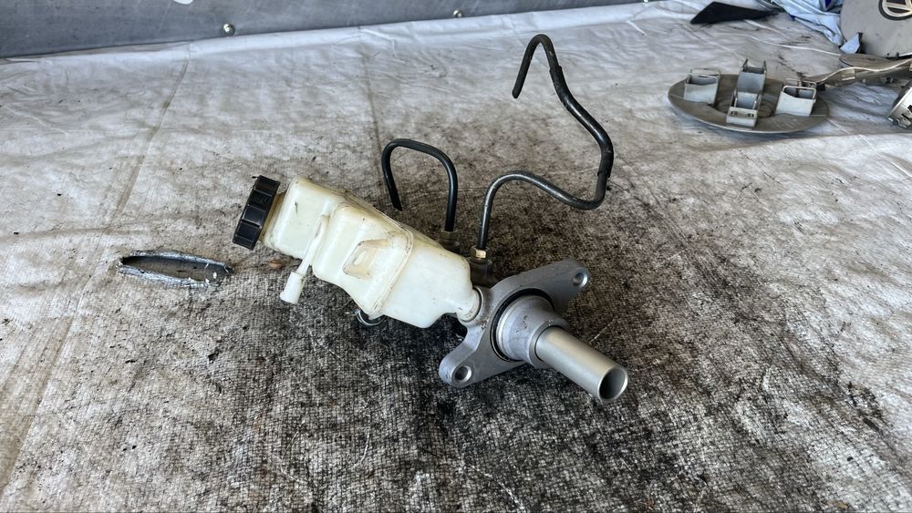 Toyota Yaris 2014- спирачна помпа