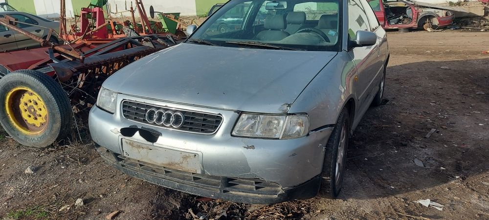 Audi A3 2000г. 1.6i