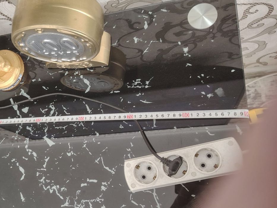 Продам тумбу под телевизор