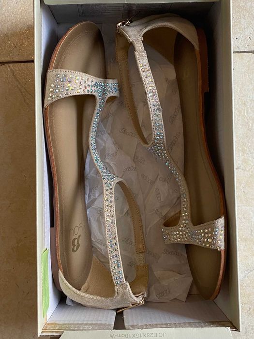 Сандали Bata с камъчета, №39