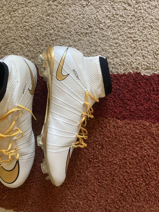 ghetele de fotbal Nike Mercurial Superfly,