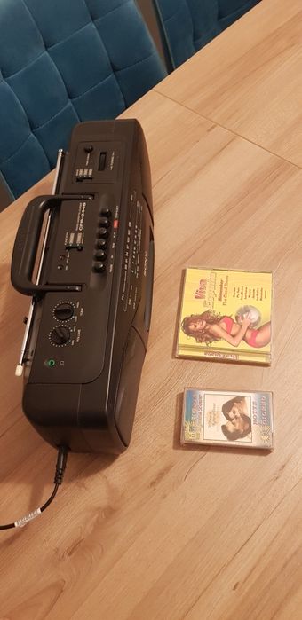 Radio casetofon Sony CFS-244s