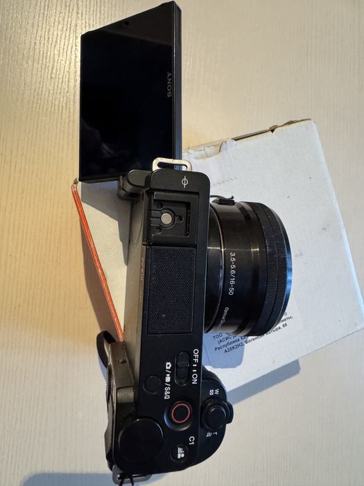Видеокамера Sony ZVE10