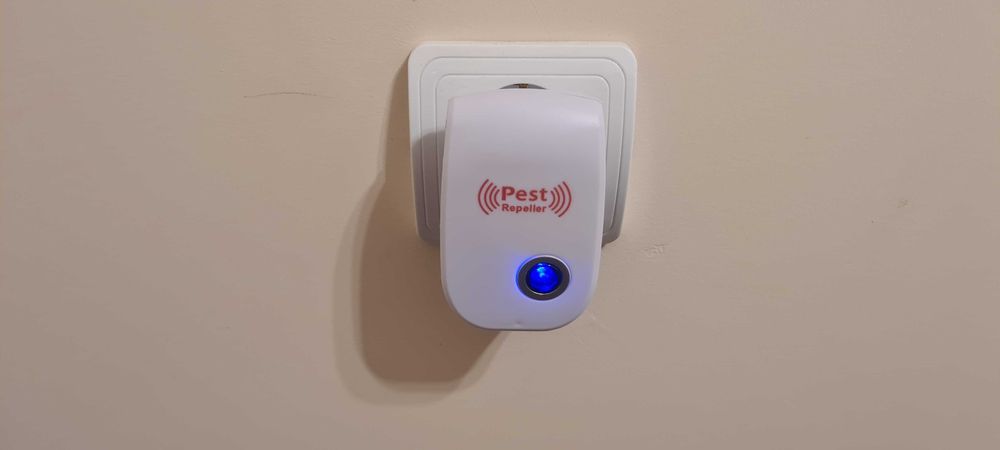 Домашен Ултразвуков репелер против хлебарки,комари,насекоми,мишки и др