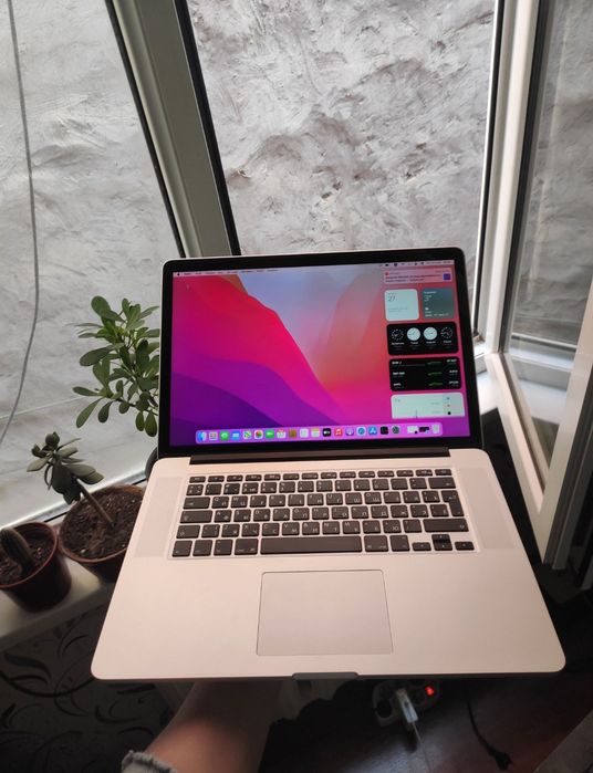 Apple MacBook PRO 15"/ 16/512. В отличном состояние.