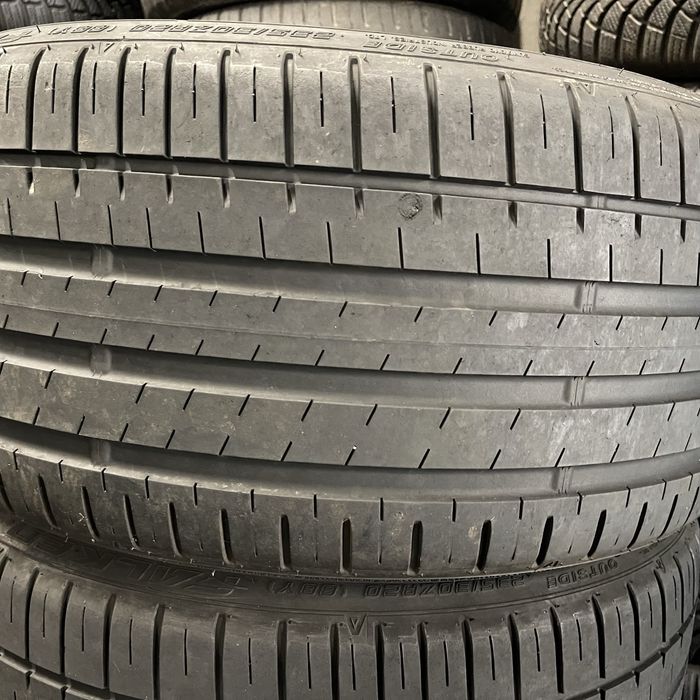 225 30 20 Falken летни гуми Дот 18