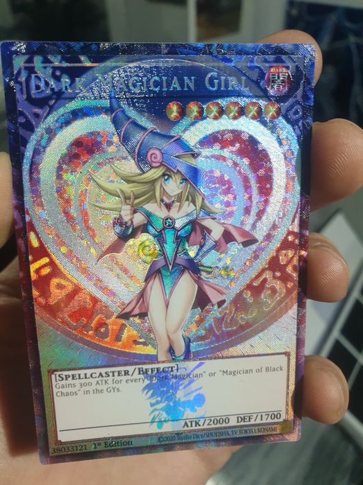 Carte Yugioh Dark Magician Girl