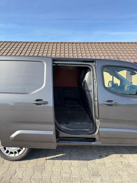 Vand Opel combo anul 2021