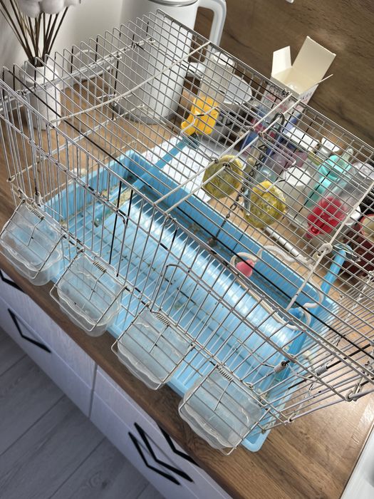 Продам клетку для попугая