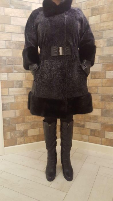 Продам каракулевую шубу