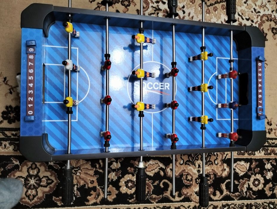 Детская игрушка  "Футболист"