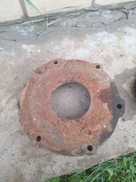 Продам кожух рабочего тормоза на мтз