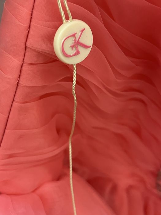 Платье розовое новое