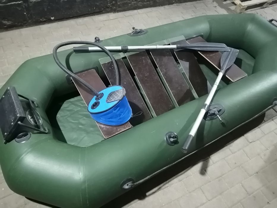 Продам лодку Аргонавт 260