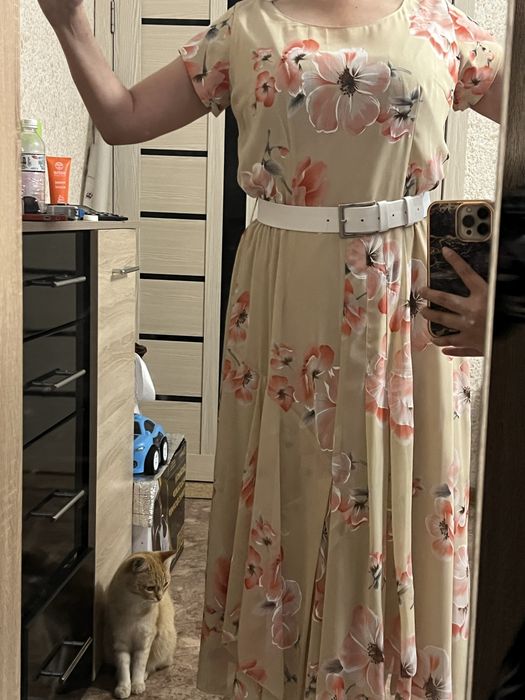 Продам недорого отличные платья