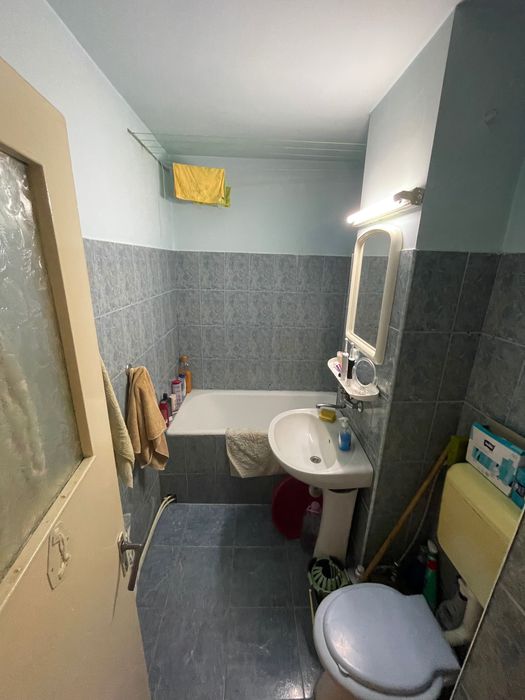 Vând apartament cu 3 camere
