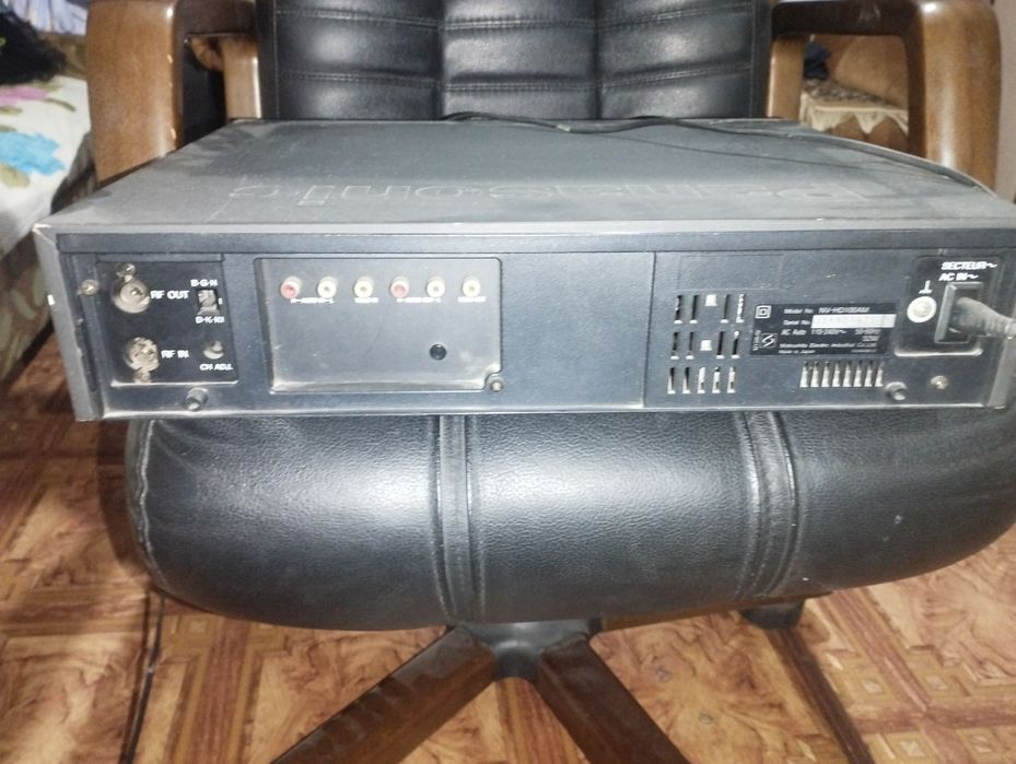 Видеомагнитофон Panasonic