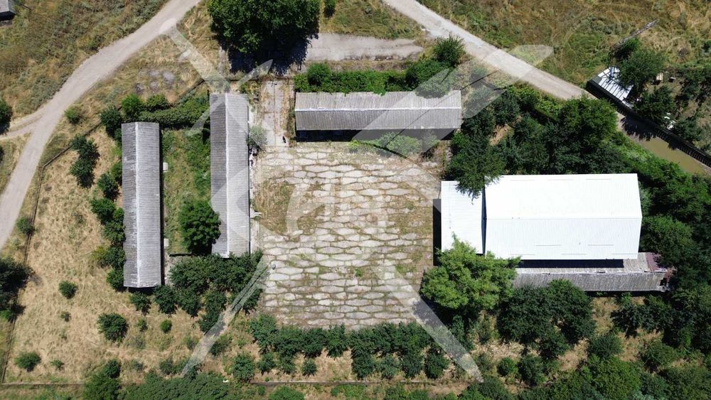 Промишлен парцел в село Златовръх 100463