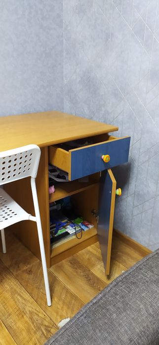 Стол письменный для школьника