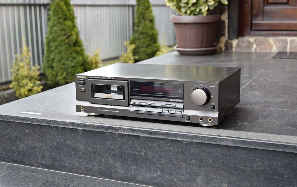 Deck Technics RS-BX 404, casetofon