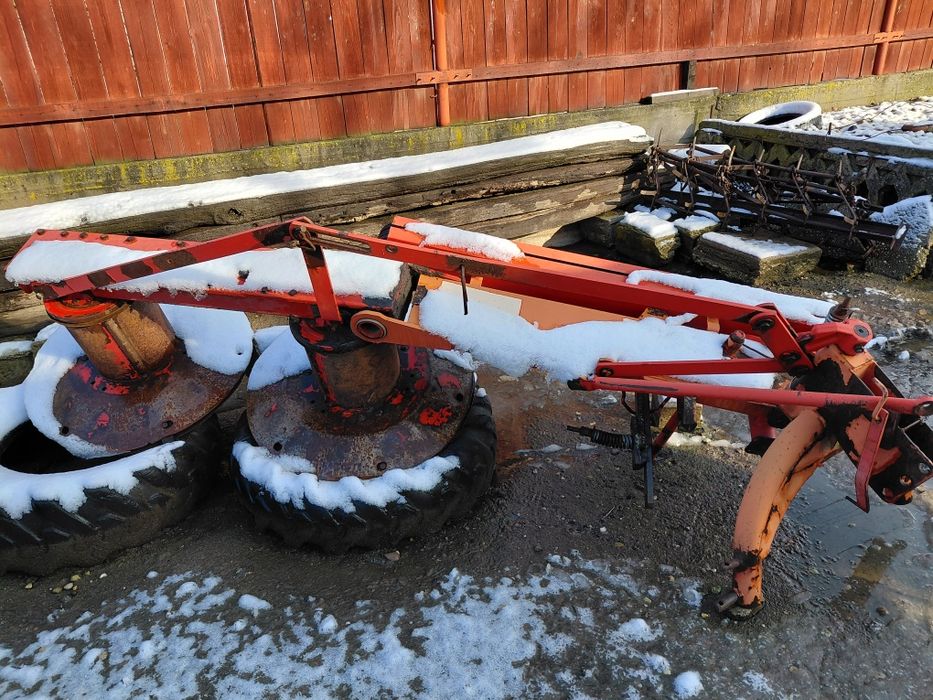 Vând cositoare agricola