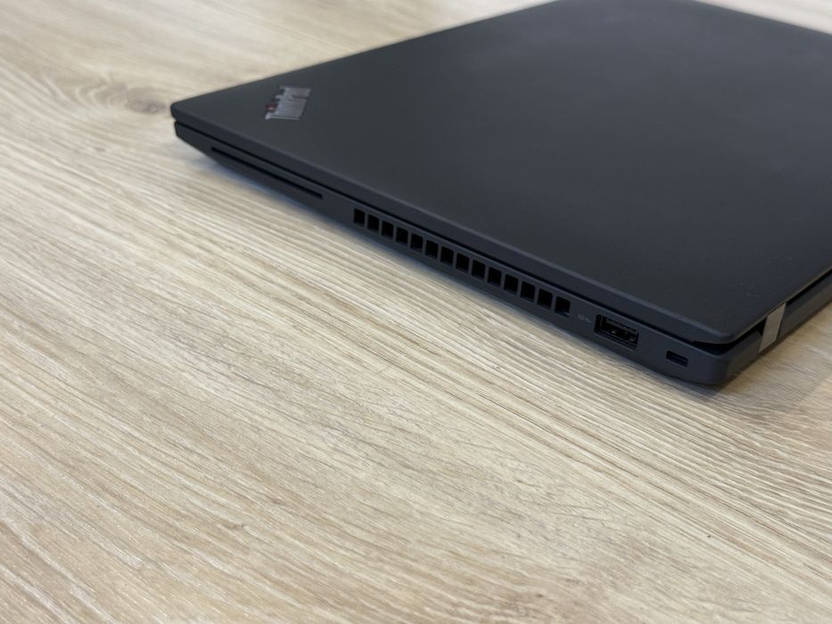 14’Full HD+IPS Touchscreen/Ryzen 5 PRO 6650u/Lenovo Thinkpad T14 Gen3/32GB LPDDR5 6400Mhz/512GB SSD/Radeon 4GB
