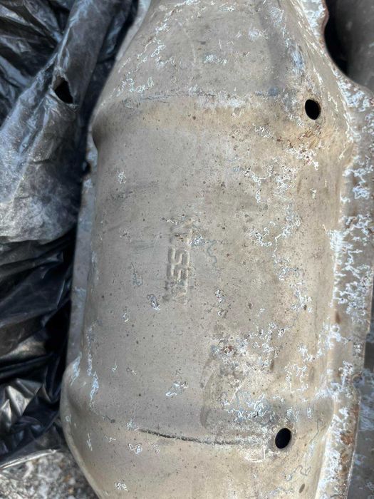 Nissan GTR средно гърне с катализатори(midpipe) 20300 jf00a