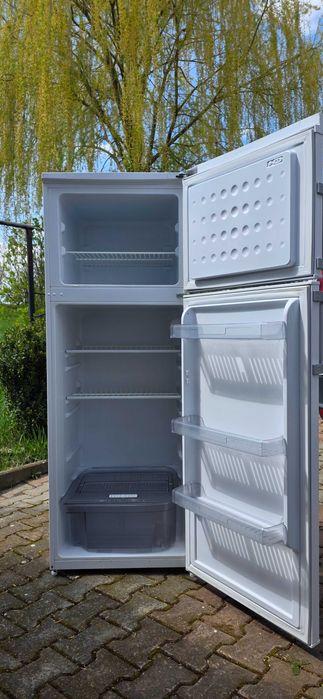 Frigider Arctic cu congelator in stare buna