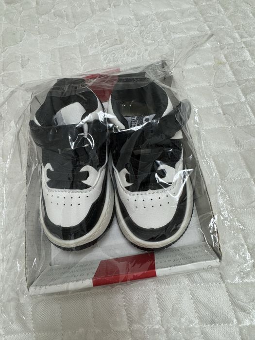 Продам детскую обувь