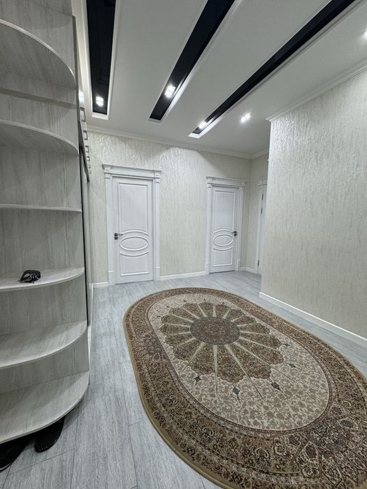 Срочна 100 квадрат  3 ком квартира Вокзалда сотилади.