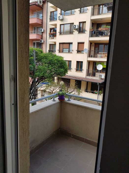 Дава се под наем Двустаен апартамент в София, Център - 65 кв.м за 425 € - Снимка #1