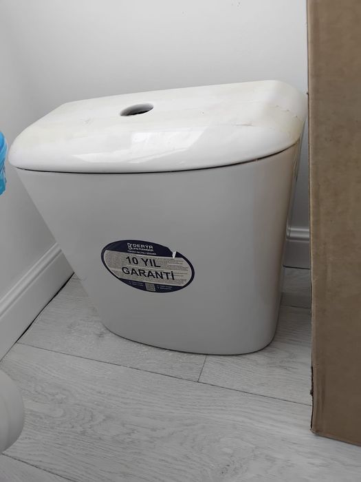 Продается унитаз и раковина