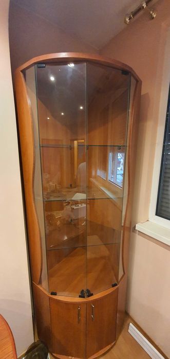 Различни видове секции на цена по договаряне.