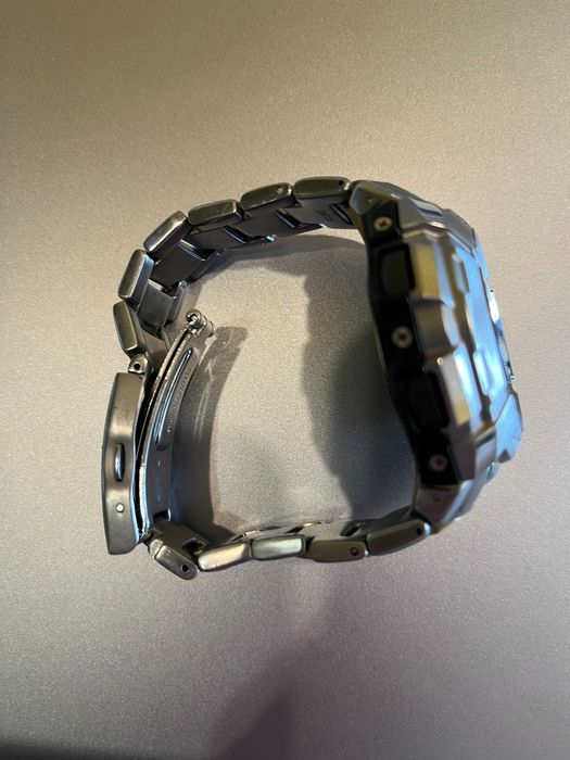 часовник - CASIO-G7000D