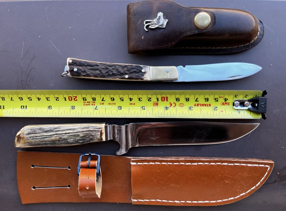 Set vanatoare cutit si briceag corn cerb cu teci de piele