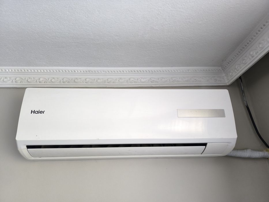 Климатик HAIER 12 INVERTOR .