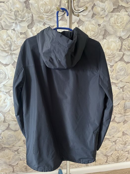 Продам осеннию куртку