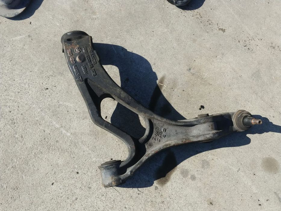 brat bascula dreapta fata 2.5 tdi vw touareg 7l 7l0407154e