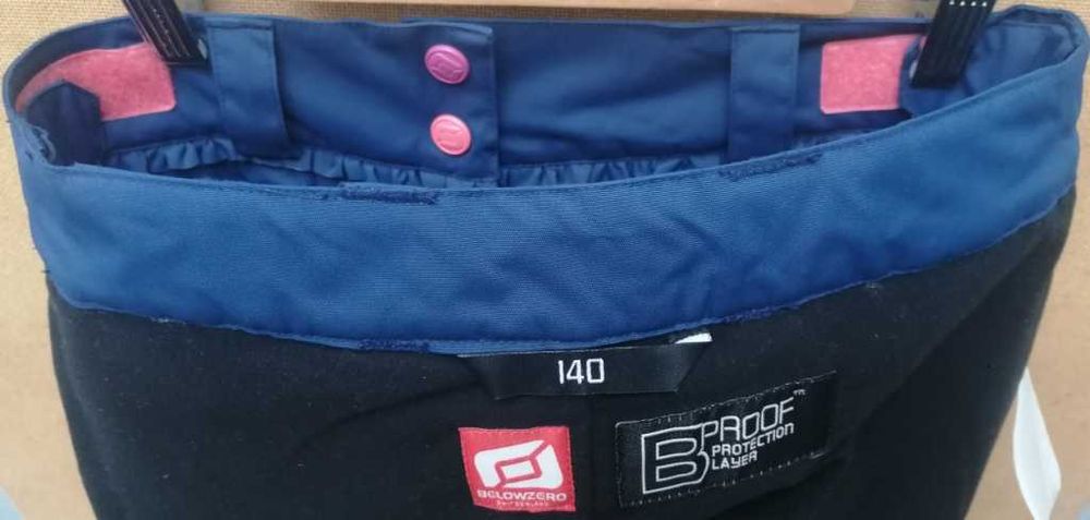 Детски топли панталони гащеризони за зимни приключения и спорт