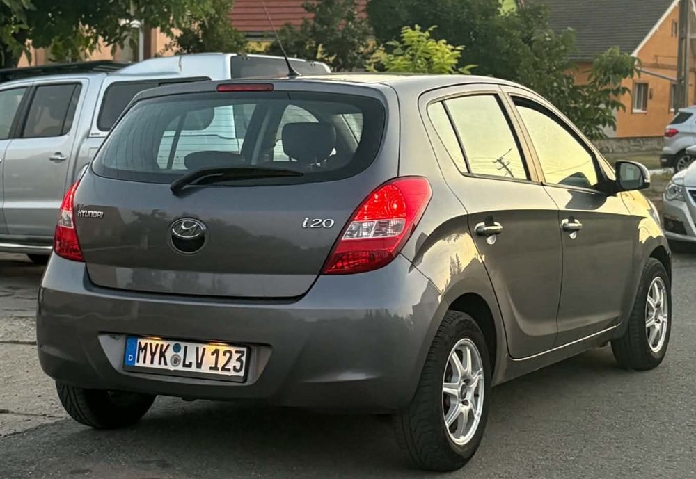 HYUNDAI i20 2011 — imagine 3
