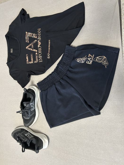 Маратонки и комплект  Armani/сет