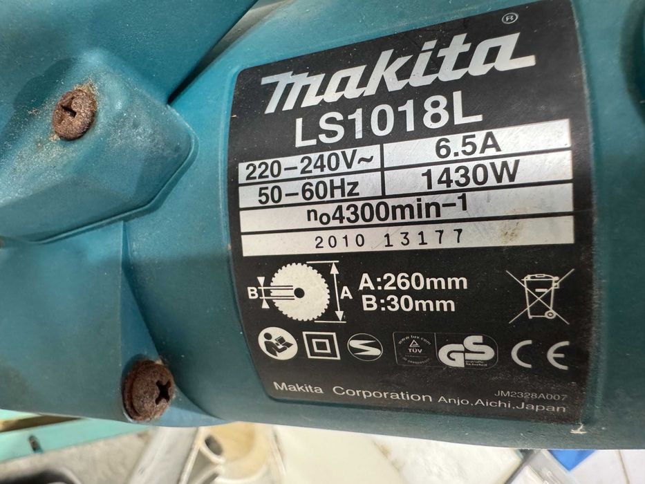 Циркуляр пендула - Makita 1430 W/260mm / LS1018L