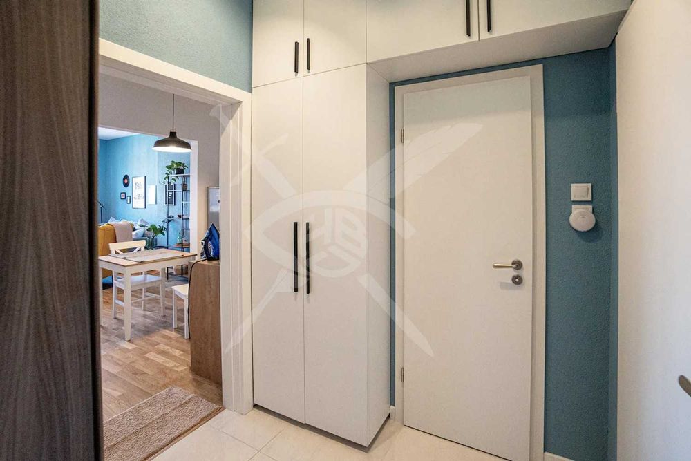 Продава се Двустаен апартамент в София, Център - 56 кв.м за 4286 €/кв.м - Снимка #11