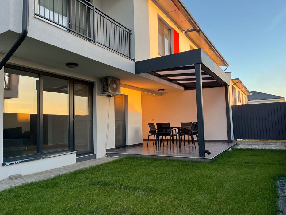 De vanzare Duplex P+1E, str. Iancu Jianu