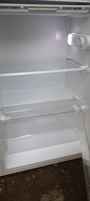 Хладилник хайсенс