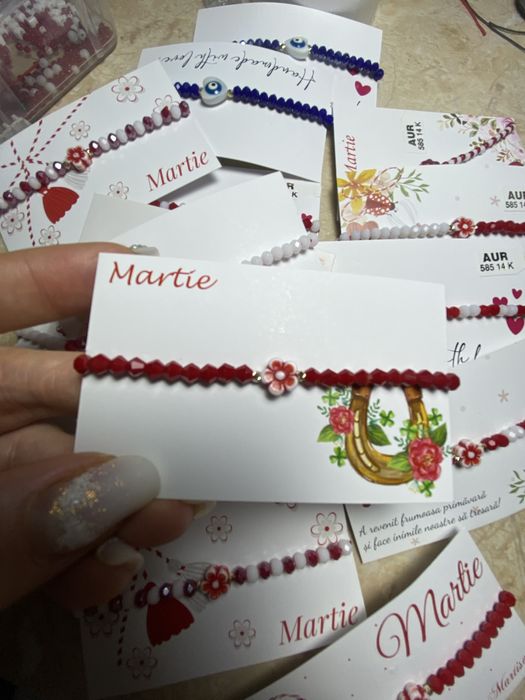 Martisoare cu elemente din aur de 14 k