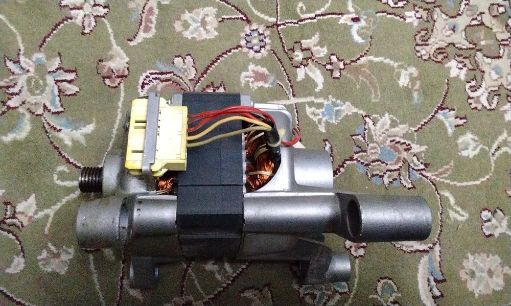 Мотор от стиральной машины ходпоинд Аристон