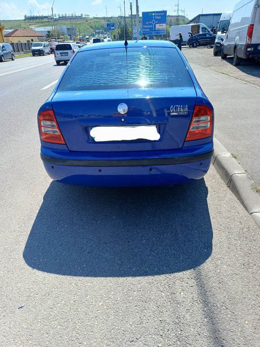 Skoda Octavia 1,6 Benzină 2200€Negociabil