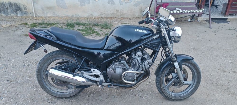 Motocicleta Yamaha xj 600 S